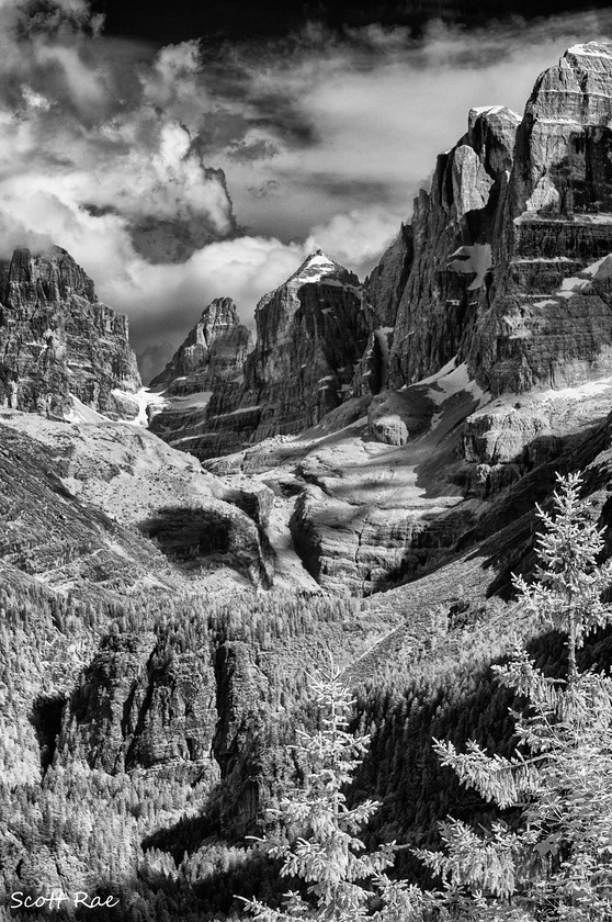 DSC0654 
 Keywords: Italy Europe mountains b&w infrared world