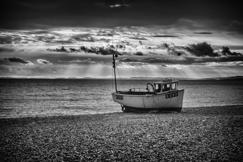 branscombe beach 
 Keywords: devon infrared sw sea coast water sunset b&w transport winter