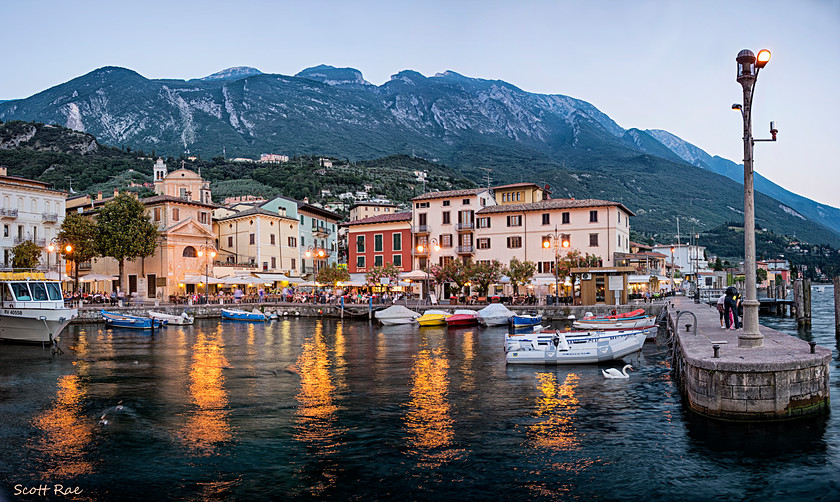 Untitled Panorama3 
 Keywords: Italy Europe lake sunset water mountains castle world